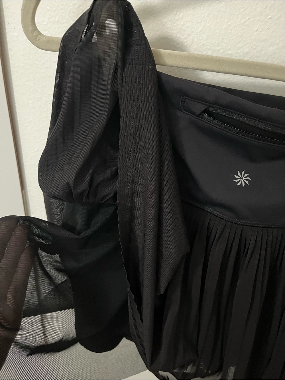 ATHLETA SIZE M A-Game Mesh Skort Pleated Skirt - Picture 15 of 15